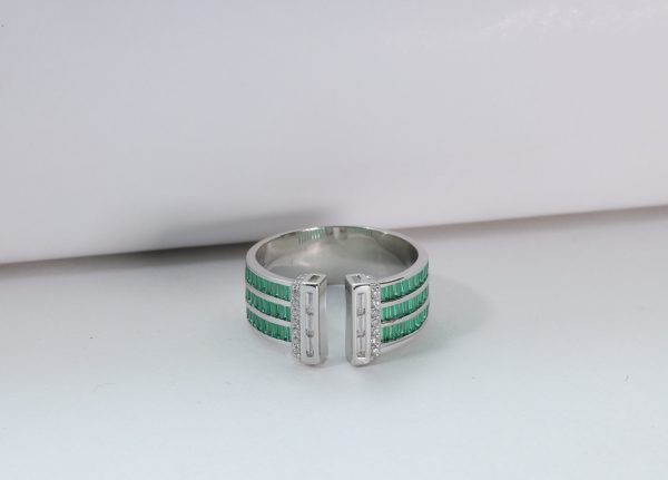 Wholesale 925 Sterling Silver czDiamond Baguette Ring Supplier - 1