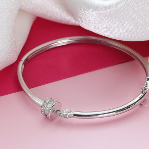 Sparkling Twist Kada Bracelet